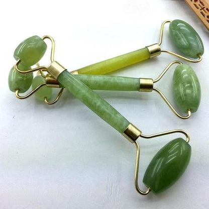 SÈLUNE PARIS® Natural Jade Facial Roller — product image 4