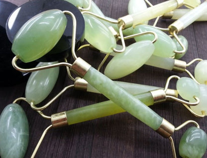 SÈLUNE PARIS® Natural Jade Facial Roller — product image 1
